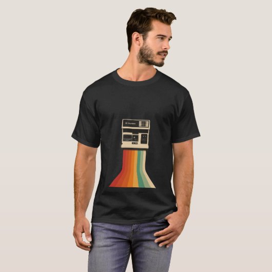 Retro Camera with Rainbow Print T-shirt (Voorkant volledig)