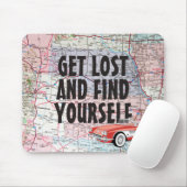 Retro Car on Road Map Muismat (Met muis)