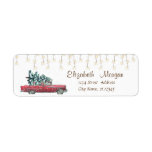 Retro Car Pine Tree - kerstkaarsen Etiket<br><div class="desc">Retro auto met dennenboom,  en snaarlichten op witte achtergrond. Een elegant en geavanceerd design. Pas aan met jouw naam en adresdetails.</div>