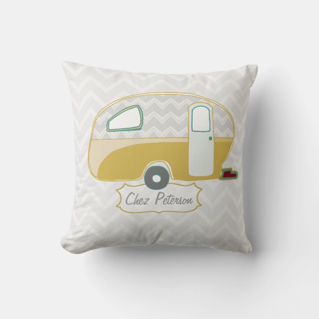 Retro Caravan Mosterdgroen en Grijs Chevron Kussen (Voorkant)