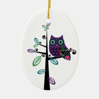 Retro Cartoon Owl in zijn Funky Tree Keramisch Ornament