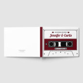 Retro Cassettebandje Wine Red Wedding Gastenboek (Volledig)