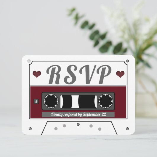 Retro Cassettebandje Wine Red Wedding RSVP-kaart Kaart (Staand voorkant)