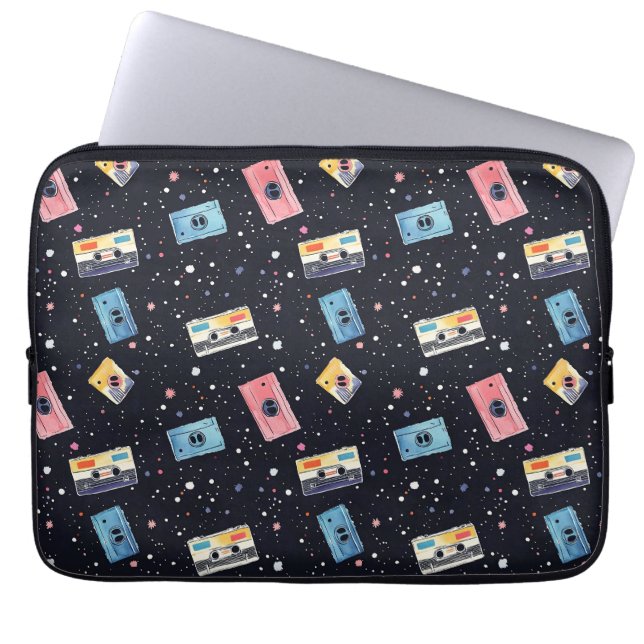Retro Cassettebandjes in de kosmische ruimte Laptop Sleeve (Voorkant)