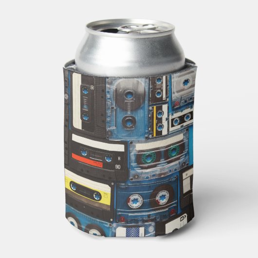 Retro Cassettes: Blauwe achtergrond . Blikjeskoeler (Blikje Voorkant)