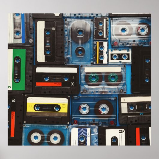 Retro Cassettes: Blauwe achtergrond . Poster (Voorkant)