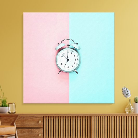 Retro charm lichtblauwe wekker op Roze & Blauwgroe Canvas Afdruk (Insitu (Woonkamer))