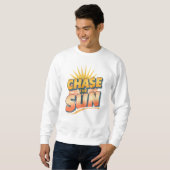 Retro "Chase the Sun" Summer Quote Trui (Voorkant volledig)