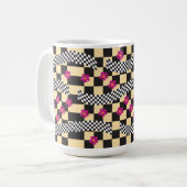 Retro Checkerboard Design met bloemen Koffiemok (Voorkant links)