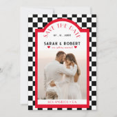 Retro Checkerboard Foto Rood Zwart & Wit Bruiloft Save The Date (Voorkant)
