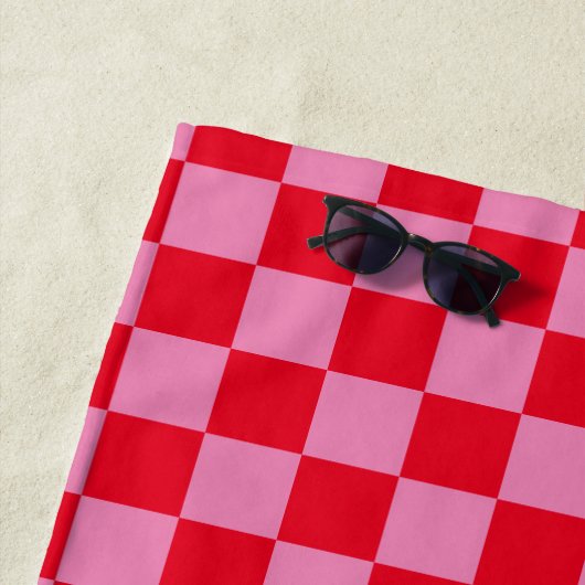 Retro Checkerboard Geruit Patroon Roze Sinaasappel Strandlaken (In situ)