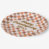 Retro Checkered Happy Friendsgiving-jaar Papieren Bordje (Gekanteld)