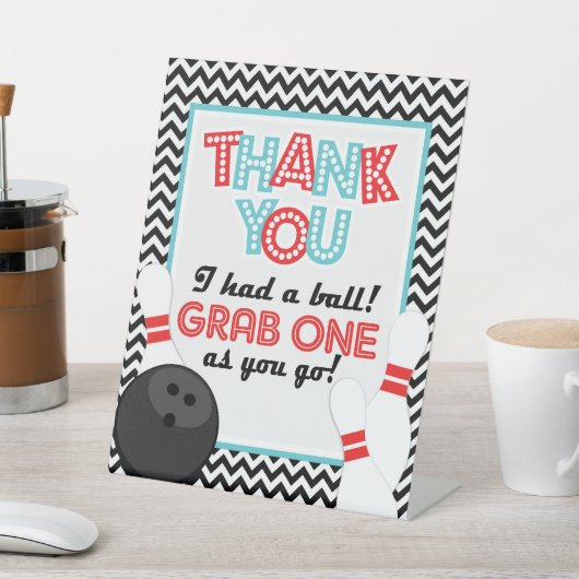 Retro Chevron Bowling Partij voorkeurteken Reclamebord Met Voetstuk (Insitu)