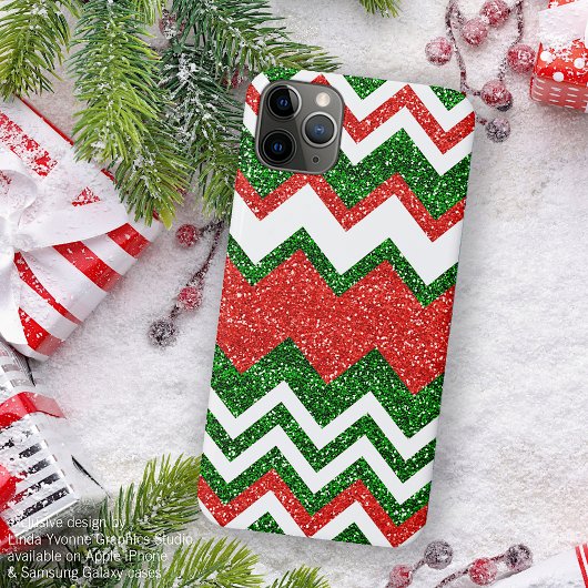 Retro Chic Red Green Zigzag Chevron Stripe Art Case-Mate iPhone Case