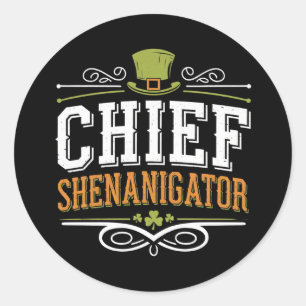 Retro Chief Shenanigator Lucky Leprechaun Hoed Ronde Sticker