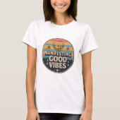 Retro Circle "Manifesting Good Vibes" T-shirt (Voorkant)
