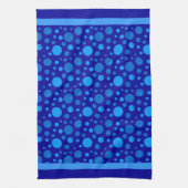 Retro Cirkels en Polka Dots in Blues op Donkerblau Theedoek (Verticaal)