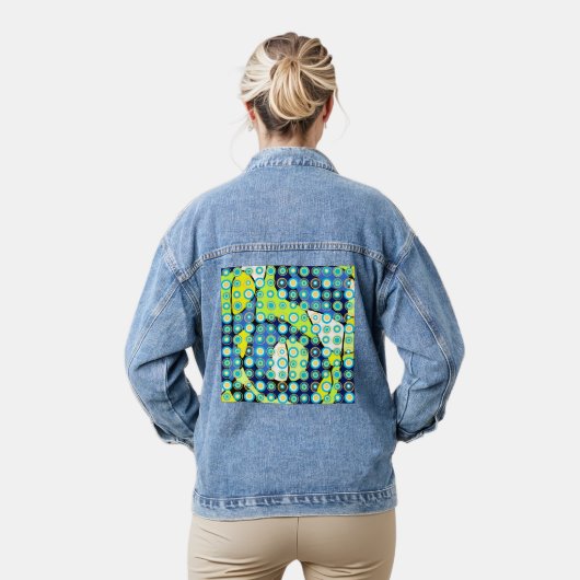 Retro cirkelt geel turquoise op neuro blauw groen denim jacket (Model)