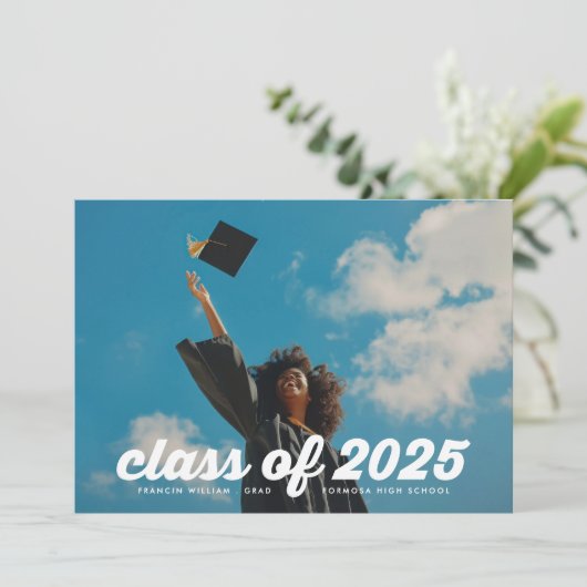 Retro CLASS van 2025 High School 2 Foto Afstuderen Aankondiging (Staand voorkant)
