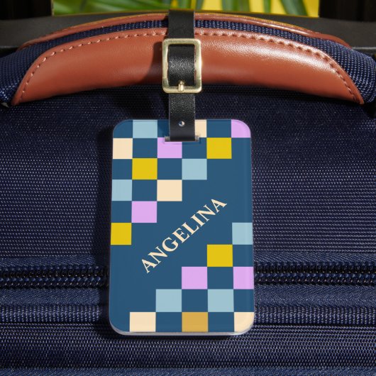 Retro Colorful Checkered Geometric Custom Name Bagagelabel (Voorkant Insitu 2)
