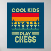 Retro Cool Kinder Play Chess Checkmate Chess Poster (Voorkant)
