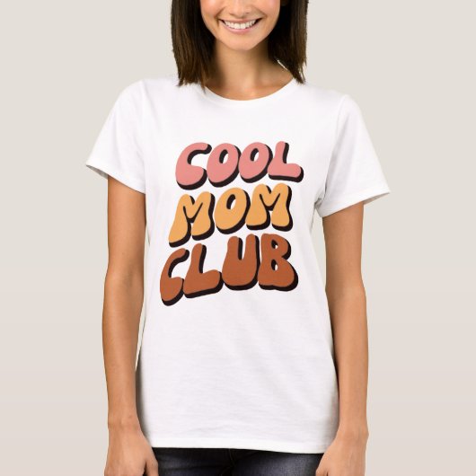 Retro Cool Mom Club in Groovy Waves T-shirt (Voorkant)
