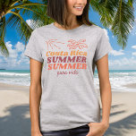 Retro Costa Rica Zomer Souvenir T-shirt<br><div class="desc">Verplaats jezelf naar de zonovergoten stranden van Costa Rica met ons levendige 'Costa Rica Summer' t-shirt. Met een retro-geïnspireerd ontwerp van gouden zonneschijn en wuivende palmbomen, vangt dit t-shirt de essentie van het tropische paradijs. Gemaakt van premium materialen, biedt het zowel comfort als stijl voor uw zomeravonturen. Of je nu...</div>