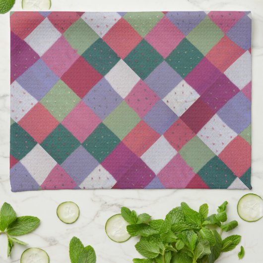 retro cottcore hand breekt kleurrijke vlekjes uit theedoek (Gevouwen)