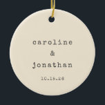Retro Cream Typewriter Aangepaste trouwfoto Keramisch Ornament<br><div class="desc">Retro Minimalistische Typewriter Font Custom Wedding Keramische Ornament in Cream met Paar Foto</div>