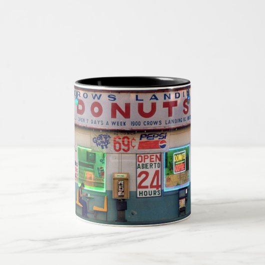 Retro "Crows Landing Donuts" Coffee Mok (Center)