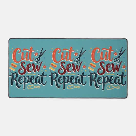 Retro "Cut Sew Repeat" naailiefhebber ontwerp Bureaumat (Voorkant)