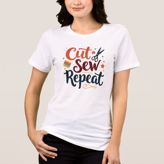 Retro "Cut Sew Repeat" naailiefhebber ontwerp Tri-Blend Shirt (Voorkant)