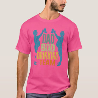 Retro Dad Bod Drink team, grappige papa voor manne T-shirt