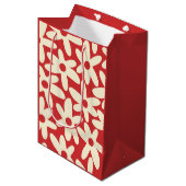 Retro Daisies Floral Pattern Red en Cream Medium Cadeauzakje (Voorkant Gekanteld)
