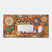 Retro Daisies Groovy 70s Good Vibes Naam Script Bureaumat (Keyboard & Muis)
