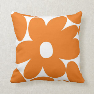 Retro Daisy Flowers in Oranje #1 #floral #patroon  Kussen