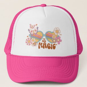 Retro Daisy, Rainbow en Butterflies Quote Trucker Pet