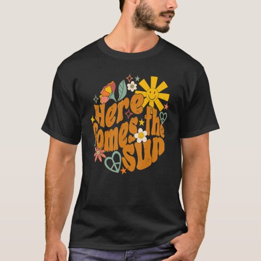 Retro Daisy Rainbow Sunrise hier komt de zonnig T-shirt (Voorkant)