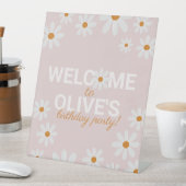 Retro Daisy Verjaardagsfeestje Welkomstbord Reclamebord Met Voetstuk (Insitu)