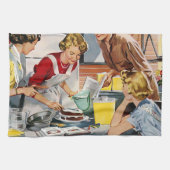  Retro-dames die een kook maken Theedoek (Horizontaal)