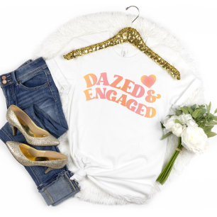 Retro Dazed en Engaged Bachelorette Party T-Shirt