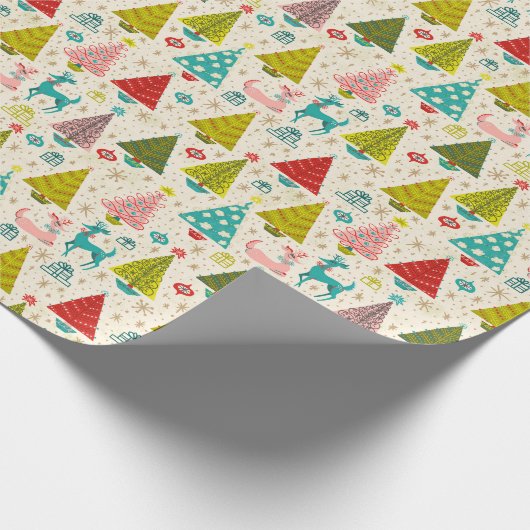 Retro Deer onder Snowy-kerstbomen Cadeaupapier (Hoek)