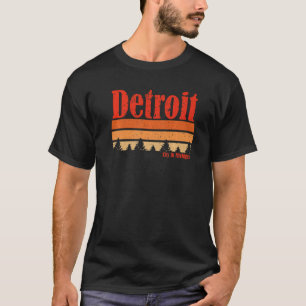 Retro Detroit Michigan Weathered Graphic T-shirt