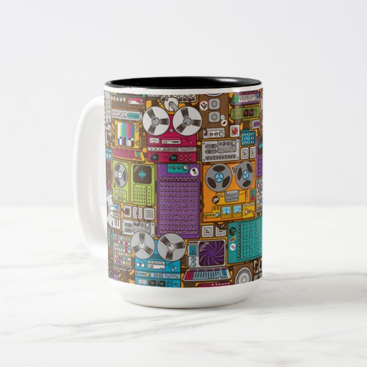 Retro Devices Recording Studio-Mok Tweekleurige Koffiemok (Voorkant links)