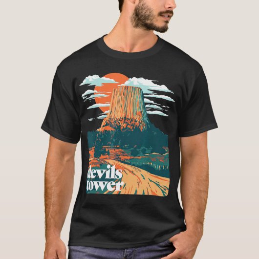Retro Devils Tower Monument design T-shirt (Voorkant)