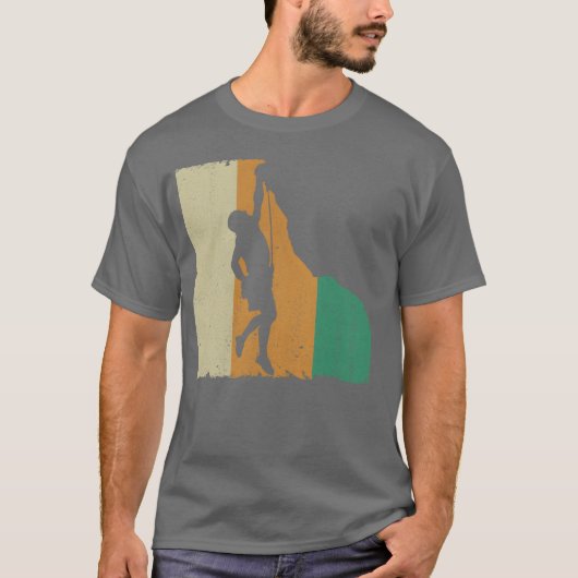 Retro Distressed Rock Climbing funny T-shirt (Voorkant)