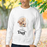 Retro Dog DAD Persoonlijke foto van Puppy Pet Trui<br><div class="desc">Dog Dad ... Verrassend dat je favoriete Dog Pa deze Vaderdag, Kerstmis of zijn verjaardag heeft met dit superschattige, aangepaste T-shirt. Pas dit shirt van een hond aan met de favoriete foto's en namen van je hond. Dit shirt van een hond is een must voor hondenliefhebbers en hondenvaders! Geweldig cadeau...</div>