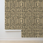 Retro doolhof: Art Deco geometrisch patroon Behang<br><div class="desc">Transformeer uw ruimte met dit gedurfde, op art deco geïnspireerde geometrische ontwerp. Met een ingewikkeld doolhofachtig patroon in klassiek zwart en crème, vangt dit kunstwerk de essentie van glamour en modernistische esthetiek uit de jaren 1920. Ideaal voor liefhebbers, interieurontwerpers en iedereen die een vleugje retro-sophisticatie aan zijn huis of kantoor-decor...</div>
