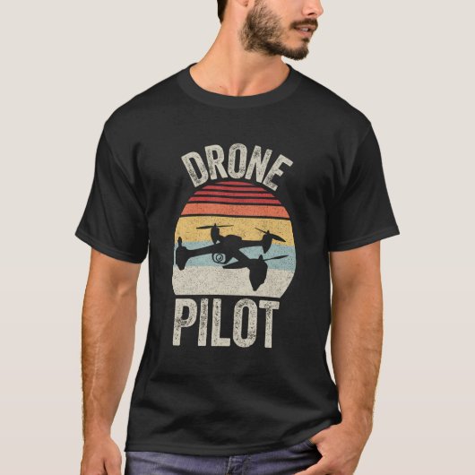 Retro Drone Pilot Quadcopter RC Gift T-shirt (Voorkant)