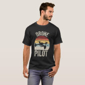 Retro Drone Pilot Quadcopter RC Gift T-shirt (Voorkant volledig)